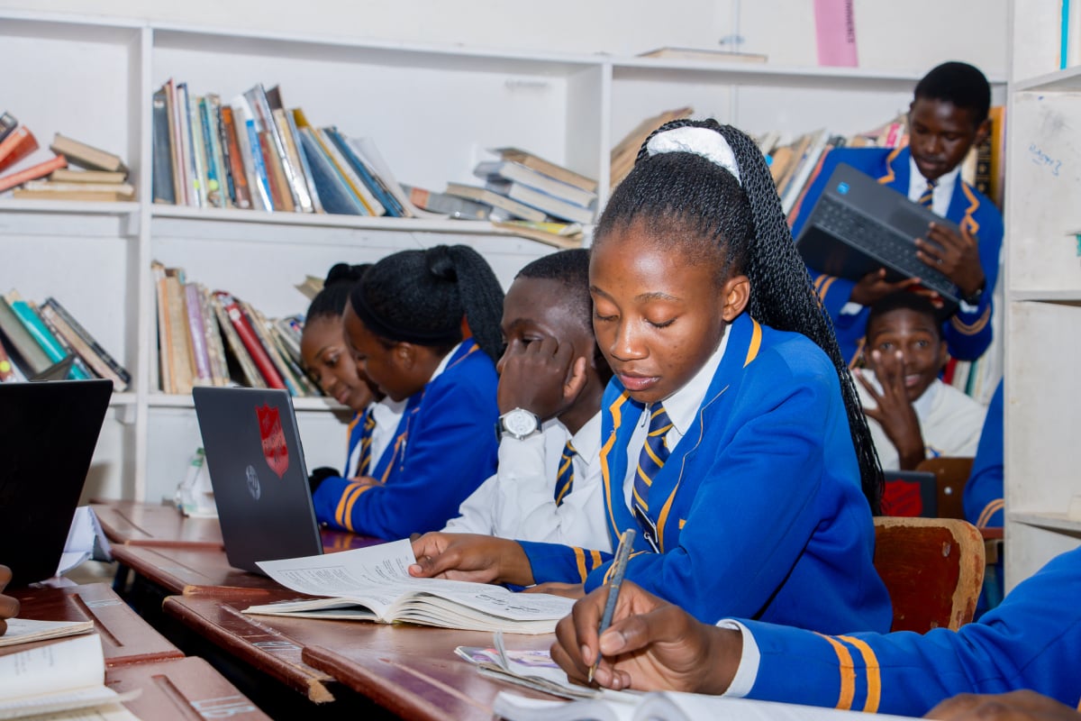 Students studying (2)